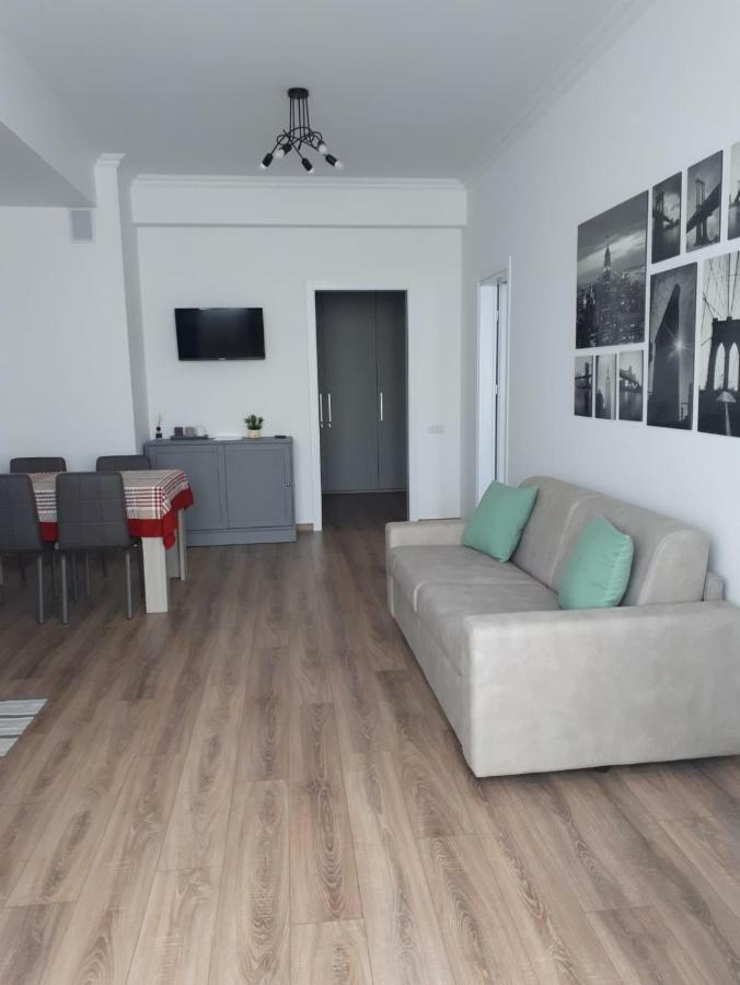 Apartment Lev Tolstoy 63 Chişinău Eksteriør billede